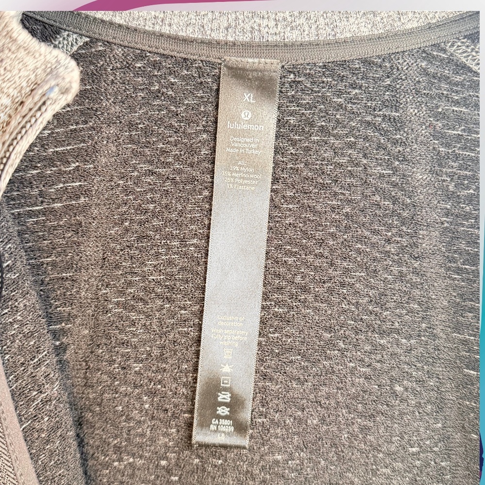 LULULEMON Men's Engineered Warmth Jacket in Vapor/Gull Grey/Black - XL - Picture 12 of 16